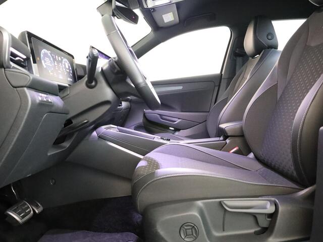 Volkswagen T-Roc 1.5 eTsi R-Line 150 pk Automaat (DSG) | Navigatie | Parkeersensoren (Park assist) | Achteruitrijcamera | Matrix LED koplampen | Keyless | R-Line |