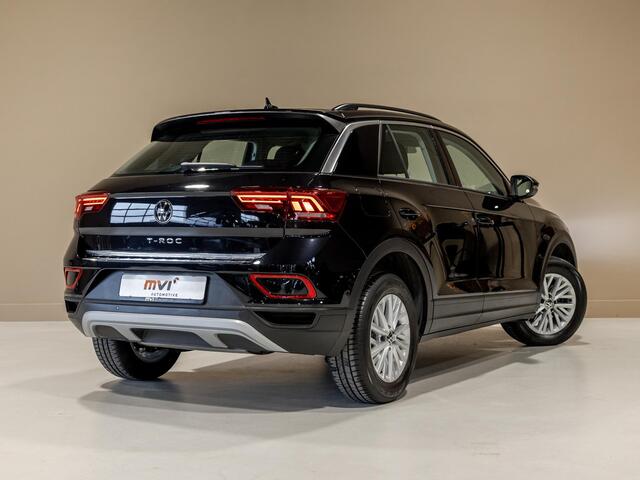 Volkswagen T-Roc 1.5 TSI Style 150pk / Stoelverwarming / Achteruitrijcamera / Stuurwielverwarming / Apple carplay /