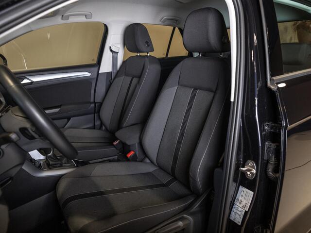 Volkswagen T-Roc 1.5 TSI Style 150pk / Stoelverwarming / Achteruitrijcamera / Stuurwielverwarming / Apple carplay /