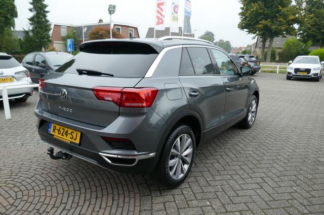 Volkswagen T-Roc 1.5 TSI SPORT BUSINESS AUTOMAAT 150 PK NAVI/TREKHAAK/CAMERA