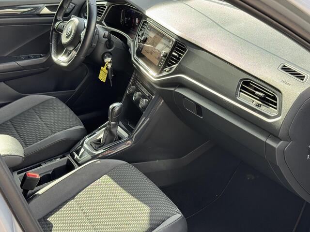 Volkswagen T-Roc 1.5 TSI Sport,R line,Carpl,Cruise,19Inch,Pdc