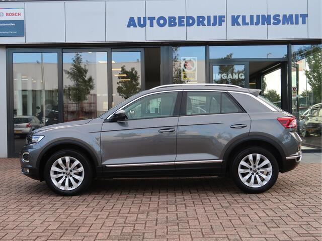 Volkswagen T-Roc 1.5 TSI Sport | Camera | Trekhaak | Stoel-Stuur verwarming |