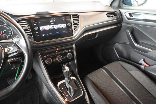 Volkswagen T-Roc 1.5 TSI Style Automaat Clima Carplay Cruise Control Trekhaak Rijklaarprijs! Inruil Mogelijk!