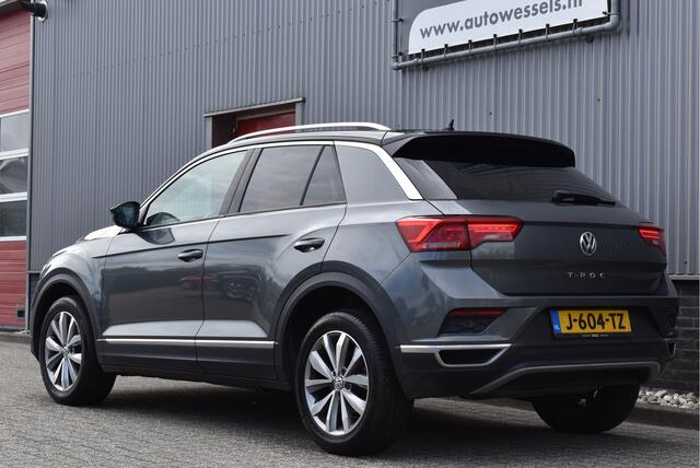 Volkswagen T-Roc 1.0 TSI Style Camera, Stoelverwarming, Adaptive cruise, Carplay