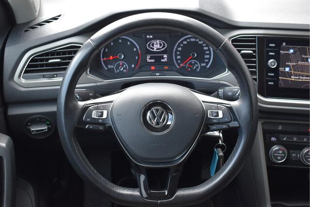 Volkswagen T-Roc 1.0 TSI Style Camera, Stoelverwarming, Adaptive cruise, Carplay