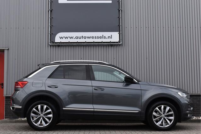 Volkswagen T-Roc 1.0 TSI Style Camera, Stoelverwarming, Adaptive cruise, Carplay