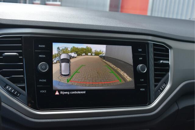 Volkswagen T-Roc 1.0 TSI Style Camera, Stoelverwarming, Adaptive cruise, Carplay