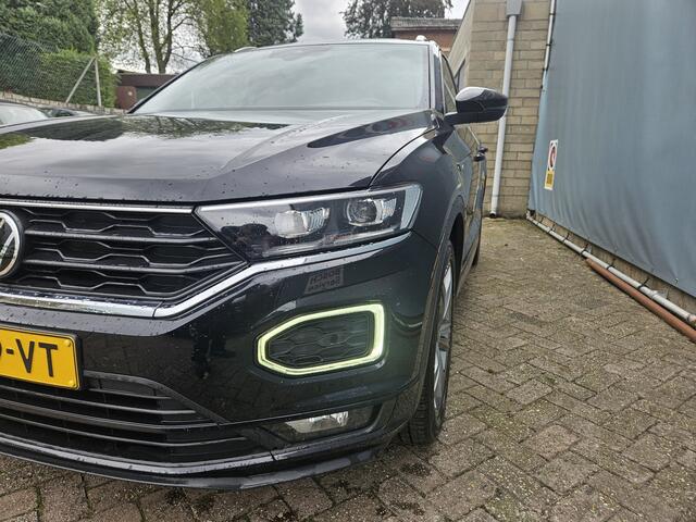 Volkswagen T-Roc 1.5 TSI Sport R-LINE NAVI PANODAK TEL LM PDC CAMERA LEER