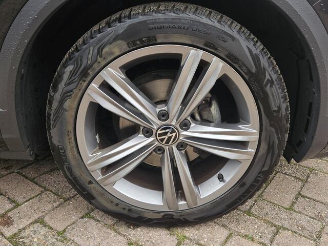 Volkswagen T-Roc 1.5 TSI Sport R-LINE NAVI PANODAK TEL LM PDC CAMERA LEER