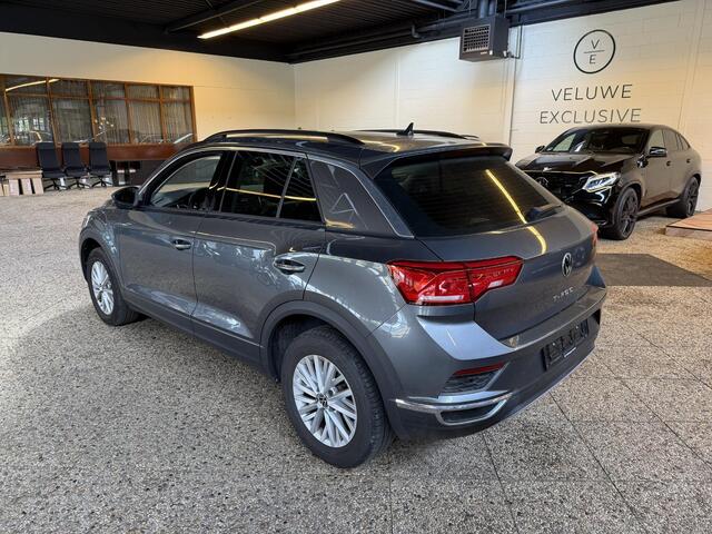 Volkswagen T-Roc 1.5 TSI Style | 57.000KM !! | Camera | Adaptive | Clima |