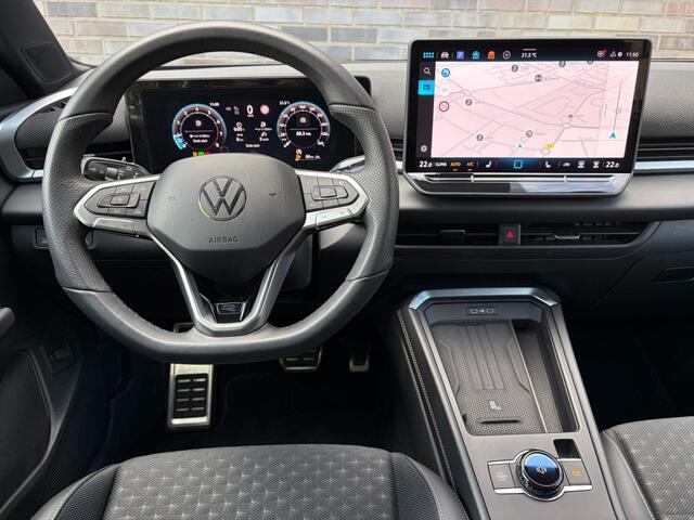 Volkswagen T-Roc 1.5 eTSI 110 KW - R-LINE - MATRIX IQ LIGHT - 18 INCH