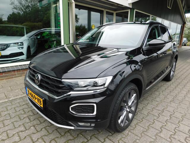 Volkswagen T-Roc 1.5TSI 150PK DSG SPORT!! All-in Prijs! Trekhaak!