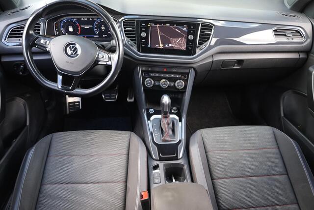 Volkswagen T-Roc 1.5 TSI Sport achteruitrijcamera, stoelverwarming, privacy gla,s keyless entry, 18" LMV, lendesteun, navigatie, digital cockpit pro ,climatronic, spiegel pakket en elektrische achterklep