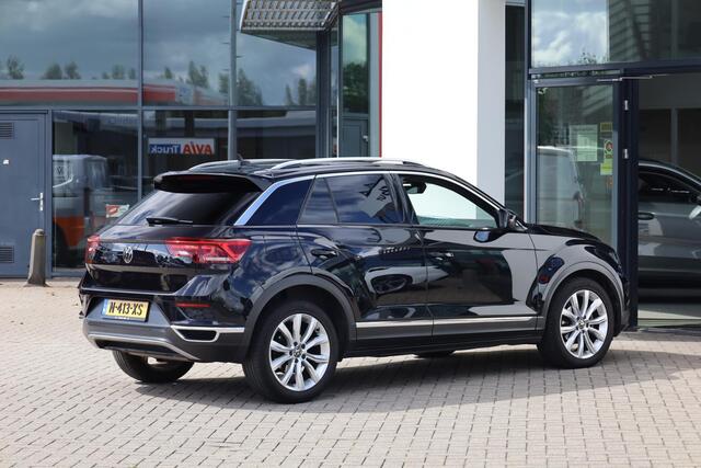 Volkswagen T-Roc 1.5 TSI Sport achteruitrijcamera, stoelverwarming, privacy gla,s keyless entry, 18" LMV, lendesteun, navigatie, digital cockpit pro ,climatronic, spiegel pakket en elektrische achterklep