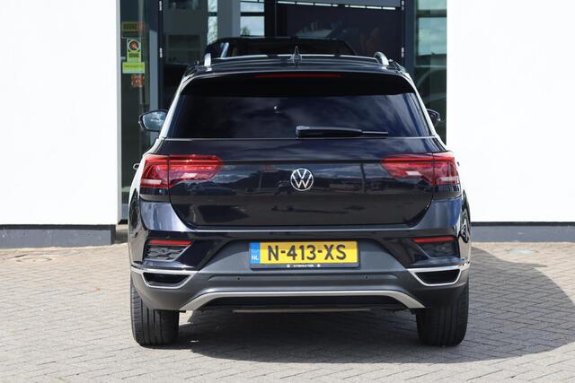 Volkswagen T-Roc 1.5 TSI Sport achteruitrijcamera, stoelverwarming, privacy gla,s keyless entry, 18" LMV, lendesteun, navigatie, digital cockpit pro ,climatronic, spiegel pakket en elektrische achterklep