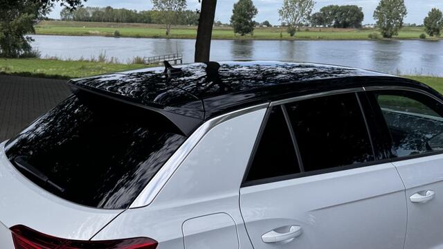 Volkswagen T-Roc 1.5 TSI 3 x R-Line 2020 Carplay Trekhaak ACC PDC Dealeronderhouden