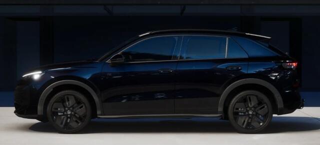 Volkswagen T-Roc 1.5 eTsi R-Line First Edition !!!Profiteer ook van € 5.000 inruilpremie!!!