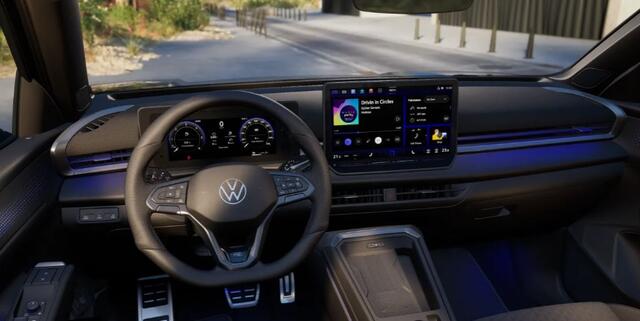 Volkswagen T-Roc 1.5 eTsi R-Line First Edition !!!Profiteer ook van € 5.000 inruilpremie!!!