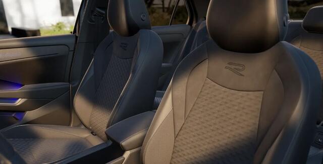 Volkswagen T-Roc 1.5 eTsi R-Line First Edition !!!Profiteer ook van € 5.000 inruilpremie!!!