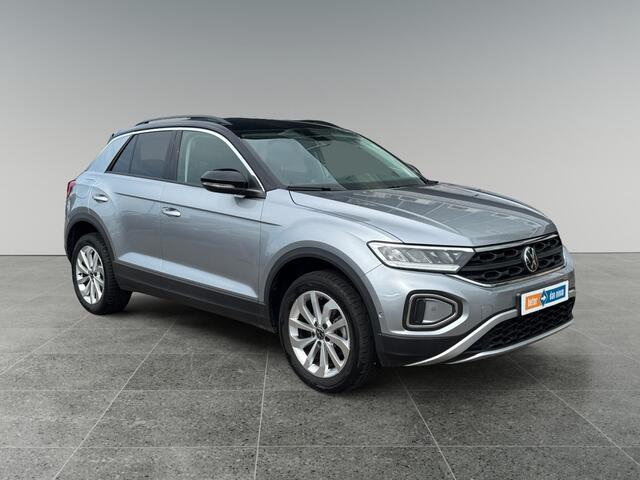 Volkswagen T-Roc 1.5 150pk TSI Life Edition Parkeerassistent (Park Assist) | Adaptive Cruise Control | Achteruitrijcamera 'Rear View'