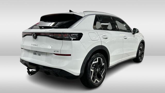 Volkswagen T-Roc 1.5 ETSI 150PK R-LINE DSG7 | Trekhaak | El. achterklep | Camera | Cruise Adaptief