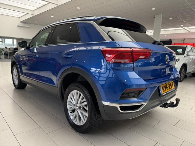 Volkswagen T-Roc 1.5 TSI Style [ AUTOMAAT I CAMERA I ELEK. KLEP I TREKHAAK I ADAPT. CRUISE ]