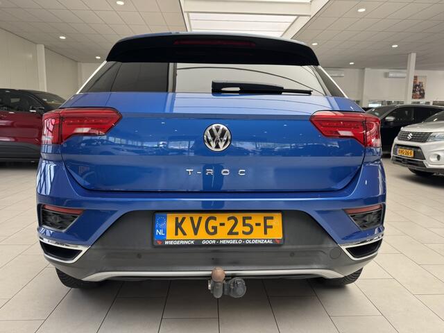Volkswagen T-Roc 1.5 TSI Style [ AUTOMAAT I CAMERA I ELEK. KLEP I TREKHAAK I ADAPT. CRUISE ]