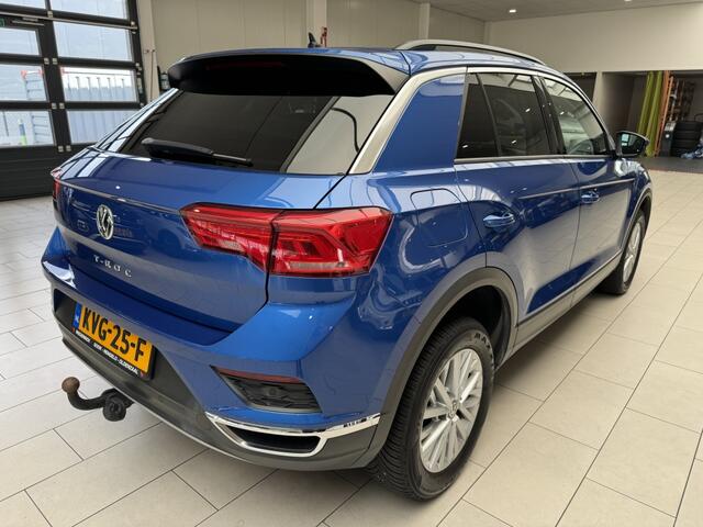 Volkswagen T-Roc 1.5 TSI Style [ AUTOMAAT I CAMERA I ELEK. KLEP I TREKHAAK I ADAPT. CRUISE ]