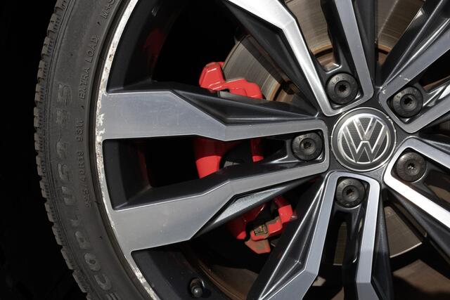 Volkswagen T-Roc 1.5 | 3X R-LINE | PANO | VIRTUAL DASH | CAMERA