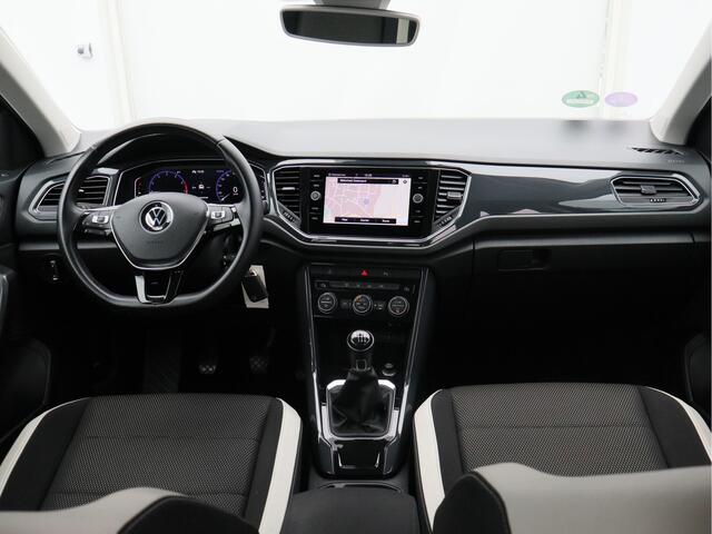 Volkswagen T-Roc 1.5 TSI Sport/ lage km/ compleet!