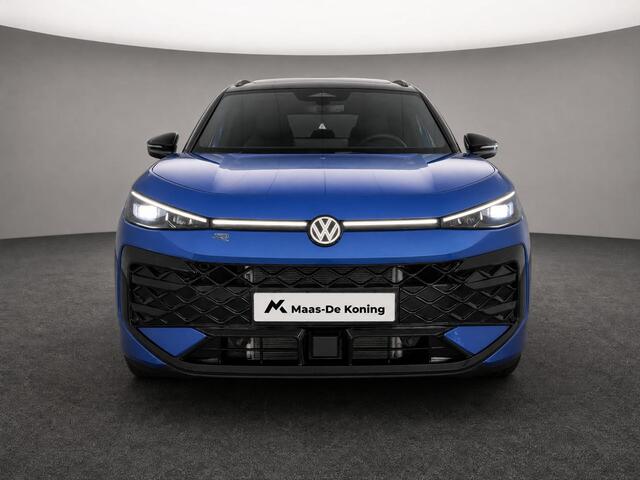 Volkswagen T-Roc 1.5 eTsi R-Line First Edition 150 pk 7 versn. DSG · Achteruitrijcamera · Electrische achterklep · Trekhaak
