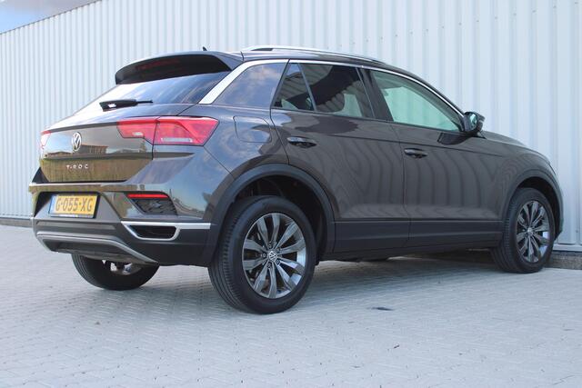 Volkswagen T-Roc 1.0 TSI Style | Incl. 12 maanden garantie | Apple carplay/Android auto | Adaptieve cruise control | Climate control | Lane assist | Parkeersensoren | DAB radio | Navigatie |