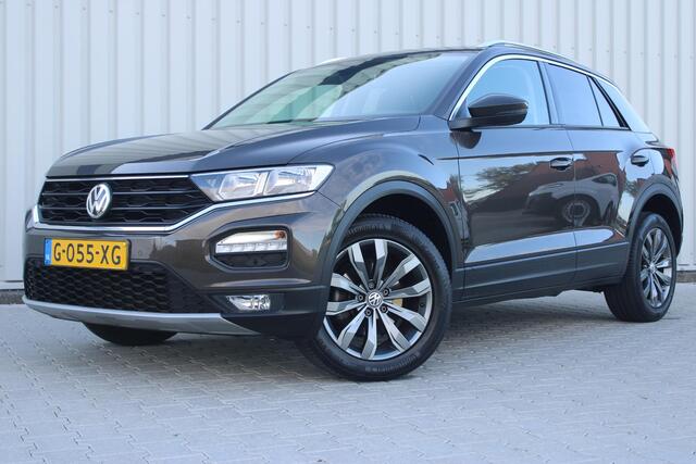 Volkswagen T-Roc 1.0 TSI Style | Incl. 12 maanden garantie | Apple carplay/Android auto | Adaptieve cruise control | Climate control | Lane assist | Parkeersensoren | DAB radio | Navigatie |
