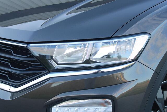 Volkswagen T-Roc 1.0 TSI Style | Incl. 12 maanden garantie | Apple carplay/Android auto | Adaptieve cruise control | Climate control | Lane assist | Parkeersensoren | DAB radio | Navigatie |