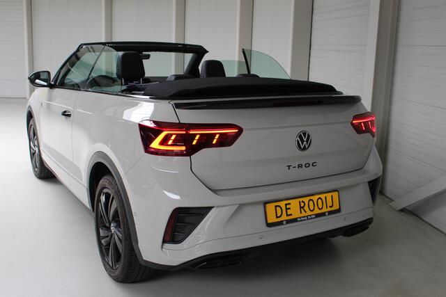 Volkswagen T-Roc Cabrio 1.5 TSI R-Line Karmann Blackstyle Leder | IQ-Light | Navigatie | Dodehoekassistent | Parkeercamera