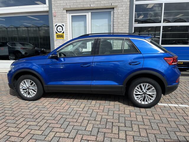 Volkswagen T-Roc 1.5 TSI Life / AUTOMAAT/ PARKEER SENSOREN V+A/ APP-CONNECT/ ADAPTIVE CRUISE/ DIGITAL DASH/ DAB/ CLIMA/ 16'' LMV