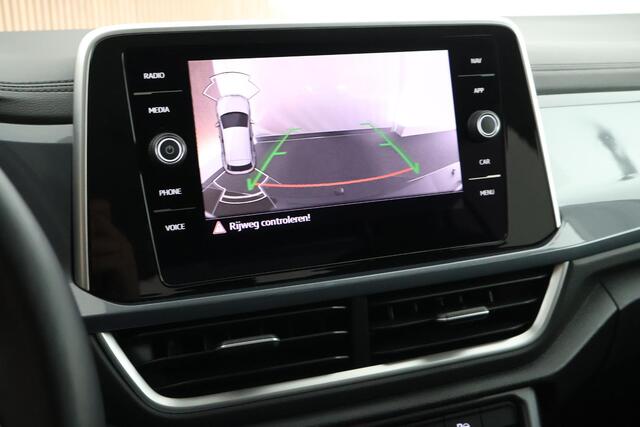 Volkswagen T-Roc 1.5 TSI 150pk DSG Style Trekhaak Keyless Camera Navigatie LED
