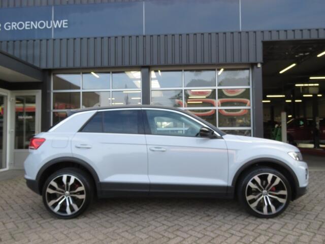 Volkswagen T-Roc 1.5 TSI 150pk DSG-aut. SPORT / 19 Inch / Trekhaak / Carplay / Stoelverw. / Adap.cruise / BOVAG garantie