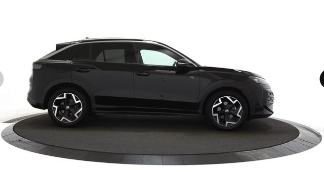 Volkswagen T-Roc 1.5 eTsi R-Line First Edition