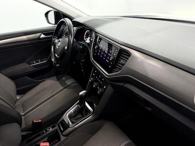 Volkswagen T-Roc 1.5 TSI Style Panoramadak, Camera, Apple carplay, Elektrische achterklep, Cruise control adaptief, A start stop, Clima, Lichtmetalen velgen