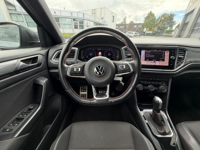 Volkswagen T-Roc 1.5 TSI SPORT Panorama Schuifdak Trekhaak Winter Camera etc