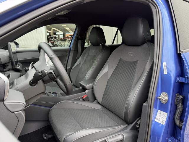 Volkswagen T-Roc 1.5 eTsi R-Line Style First Edition | IQ LED/Adapt.Cruise/Stuur- en stoelverwarming