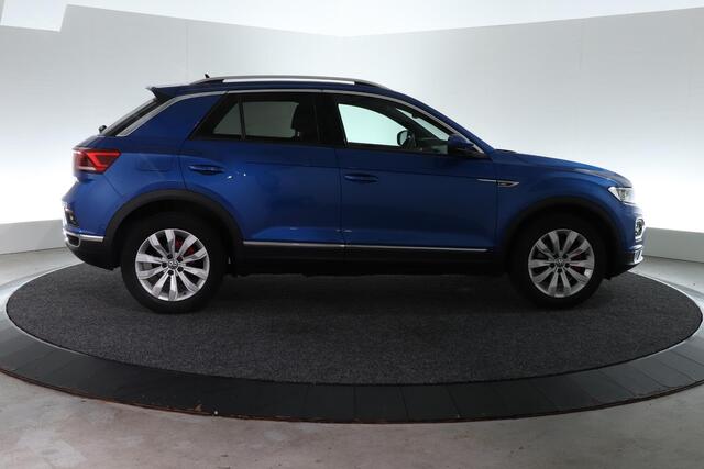 Volkswagen T-Roc 1.5 TSI Sport | ADAP. CRUISE | STOEL-STUURVERW. | CAMERA |
