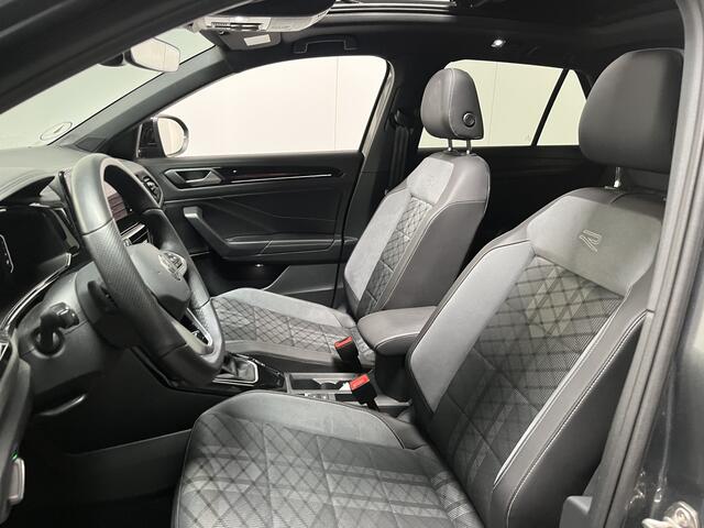 Volkswagen T-Roc 1.5 TSI R-Line / AUTOMAAT/ PANO/ BLACK-STYLE/ CAMERA/ STUUR+STOELVERWARM./ APP-CONNECT/ ACC/ ELEK.ACHTERKLEP/ KEYLESS/ DODEHOEK/ DIGITAL DASH/ DAB/ CLIMA/ LED/ 19'' LMV