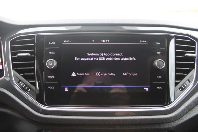 Volkswagen T-Roc 1.5 TSI Sport Business R Line /Camera/Led/NL Auto!!
