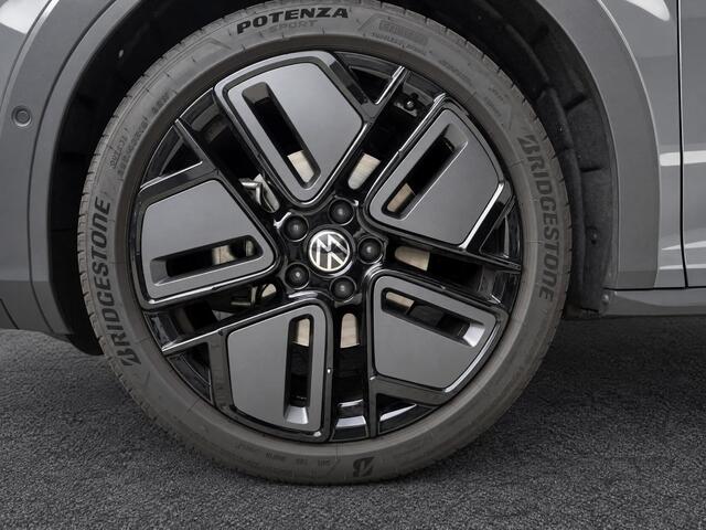 Volkswagen T-Roc 1.5 eTsi 150pk DSG R-Line First Edition · Camera · Wegklapbare Trekhaak · Stoelverwarming · Dodehoek Detectie · Elek. Achterklep · 19'' Inch · Garantie t/m 08-03-2030 of 100.000km