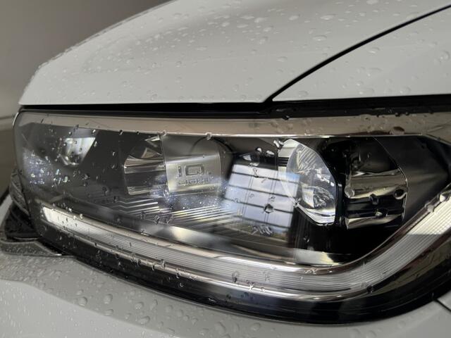 Volkswagen T-Roc TSI 110PK R-LINE BUSINESS CAMERA/MASSAGE/IQ.LIGHT