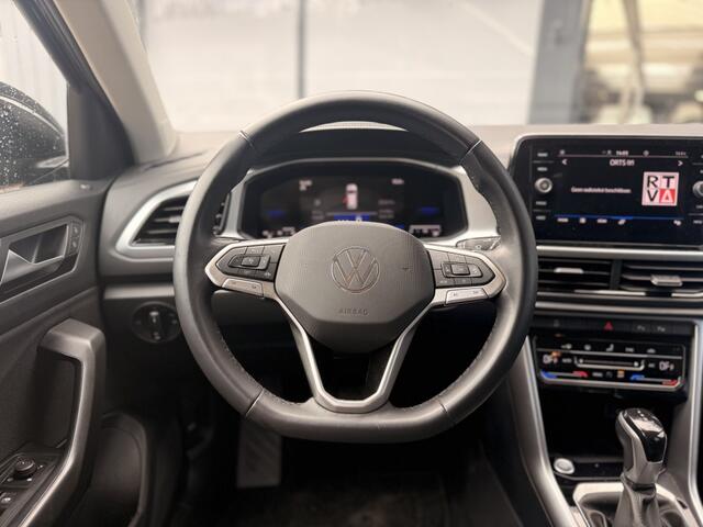 Volkswagen T-Roc 1.5 TSI Life Edition | Camera | Virtual cockpit