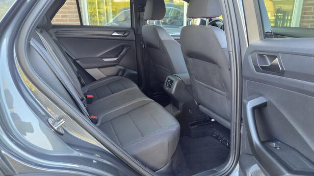 Volkswagen T-Roc 1.5 TSI Sport, Pano, Automaat, BSM, Adpt, Vol!