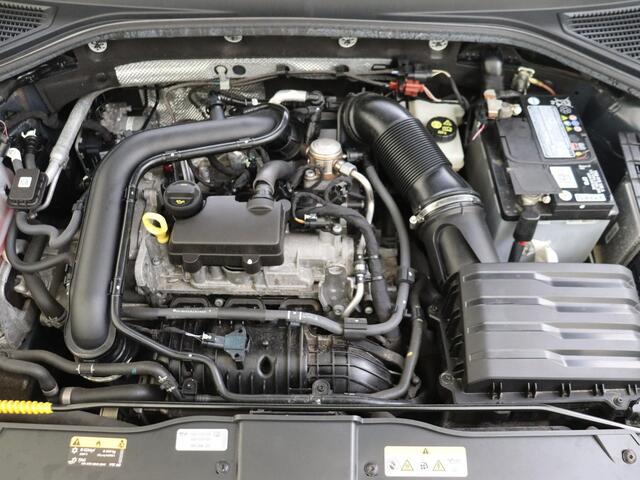 Volkswagen T-Roc 1.0 TSI Life 75 Edition | Navigatie | Camera | Adaptief cruise control | Pack parking | Lm Velgen